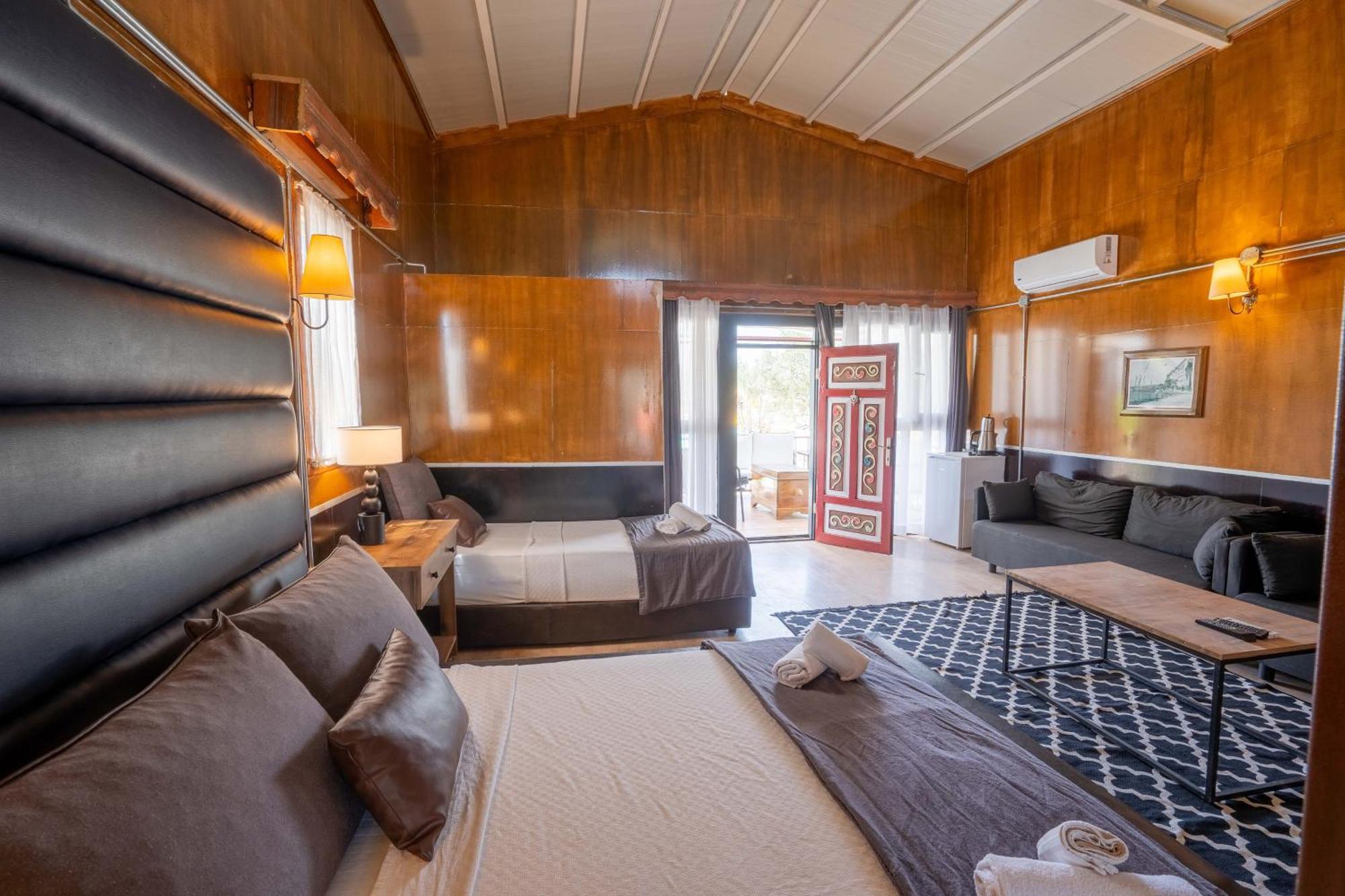 Willa Simlarda Country Club Ayvalı Zewnętrze zdjęcie