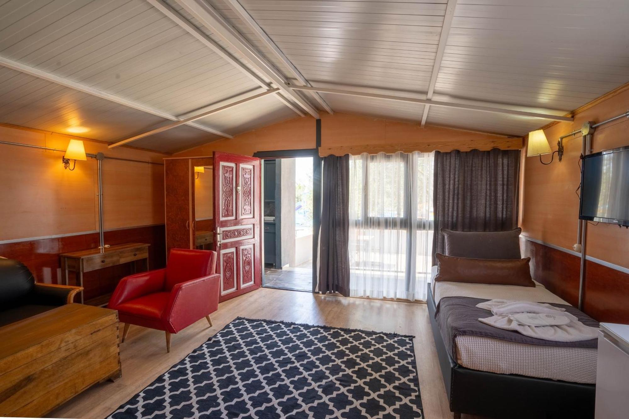 Willa Simlarda Country Club Ayvalı Zewnętrze zdjęcie